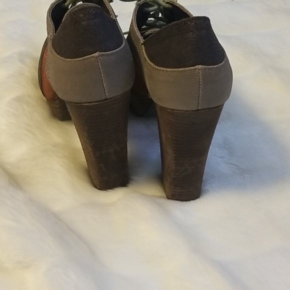 Very Versatile platform shoes - Picture 3 of 7